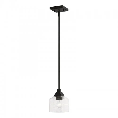 Minimalist Chandeliers for Sleek and Simple InteriorsMinimalist Chandeliers for Sleek and Simple Interiors1 Light Black Mini Pendant